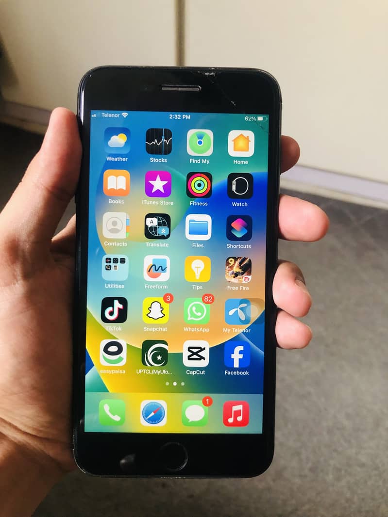 Apple iPhone 8 Plus 2