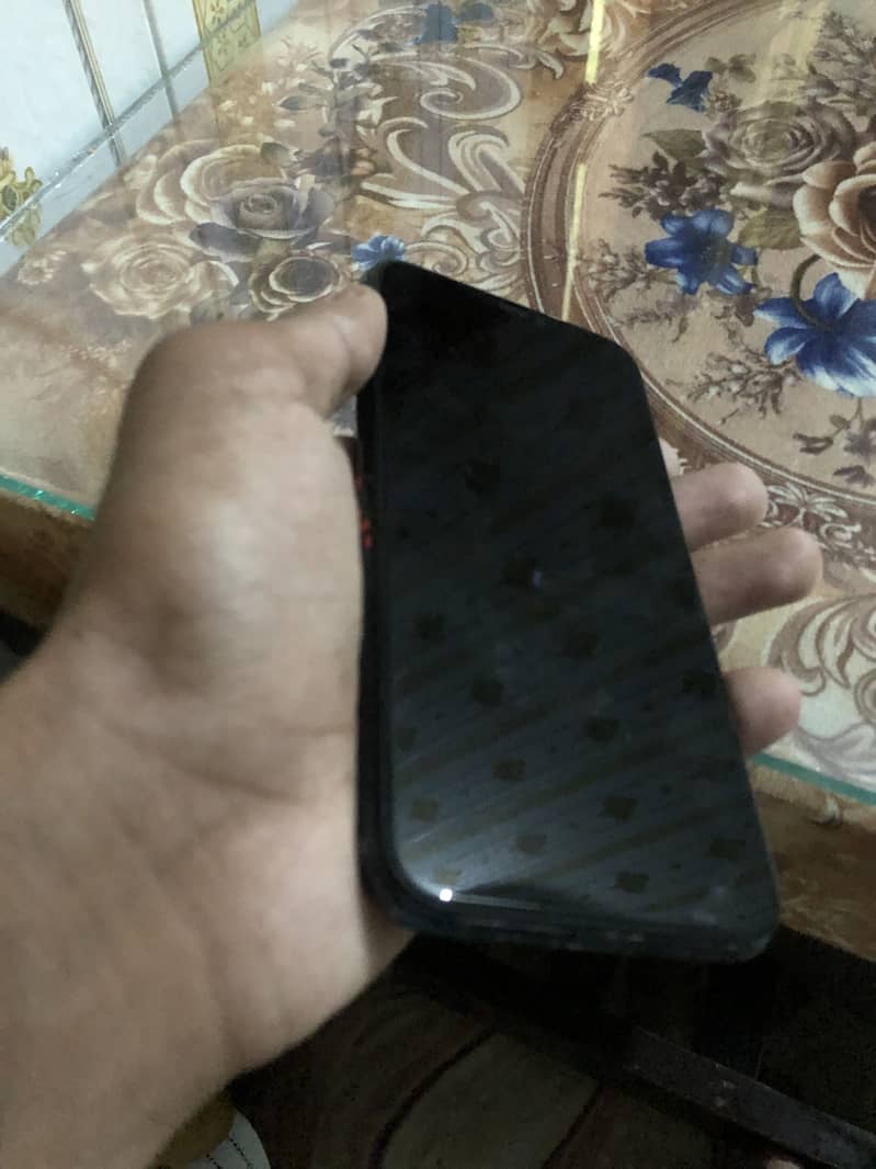 Apple iPhone 11 Pro 2