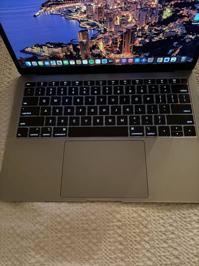 MacBook Air 13-inch 2018 | Sleek Design | Excellent Condition