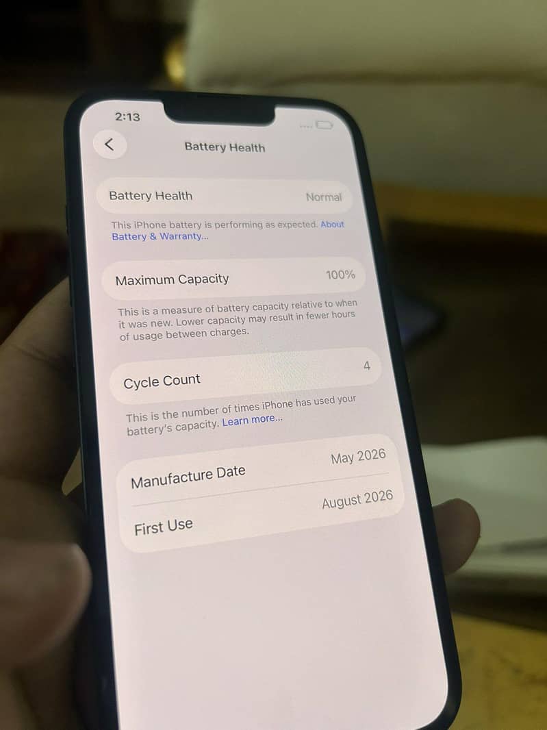 Apple iPhone 16e 1