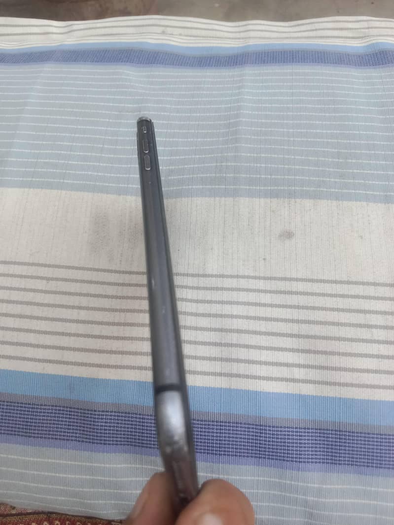 Apple iPhone 8 Plus 2