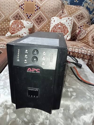 APC UPS 1000W FOR SALE