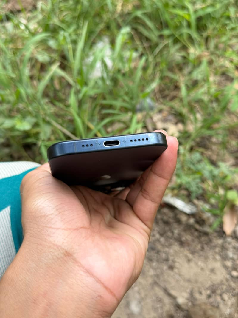 Apple iPhone 15 Pro 1