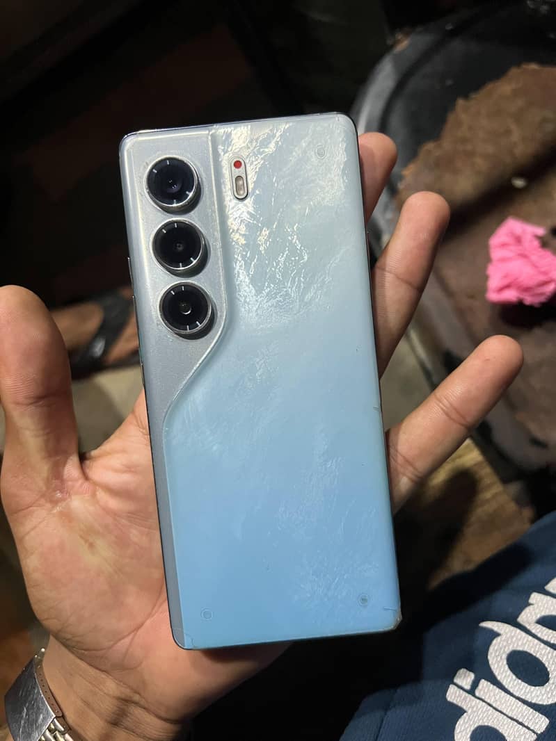 Tecno CAMON 40 Pro 2