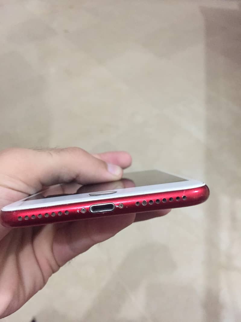 Apple iPhone 7 Plus 2