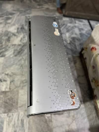 PEL INVERTER AC 1.5 TON