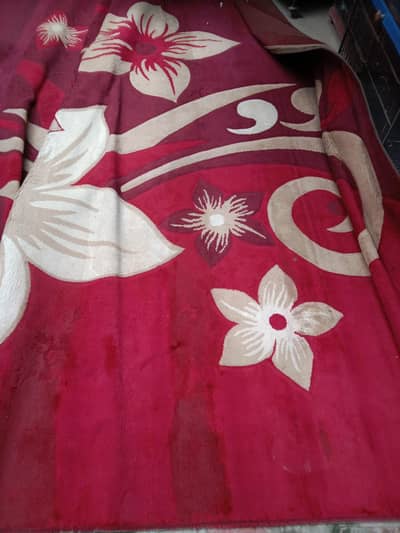 10/20 size old carpet for sale