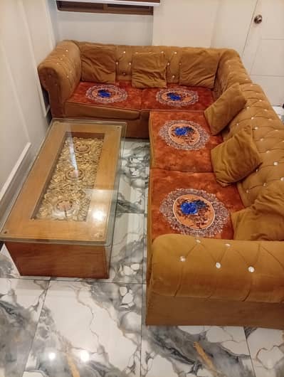 I'm selling L shaped sofas