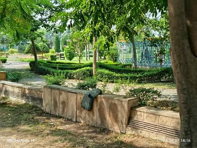 6.5 Marla Plot For Sale In Dream Gardens Lahore.