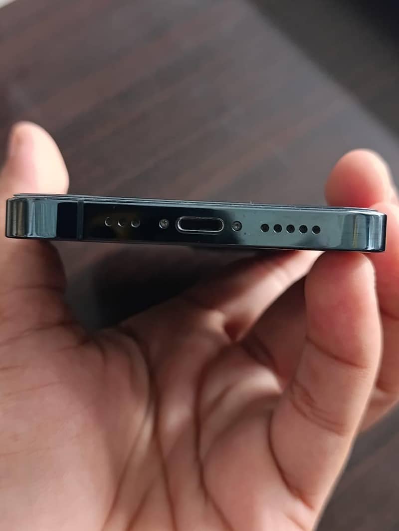 Apple iPhone 12 Pro 4