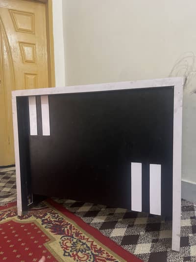 Office table small