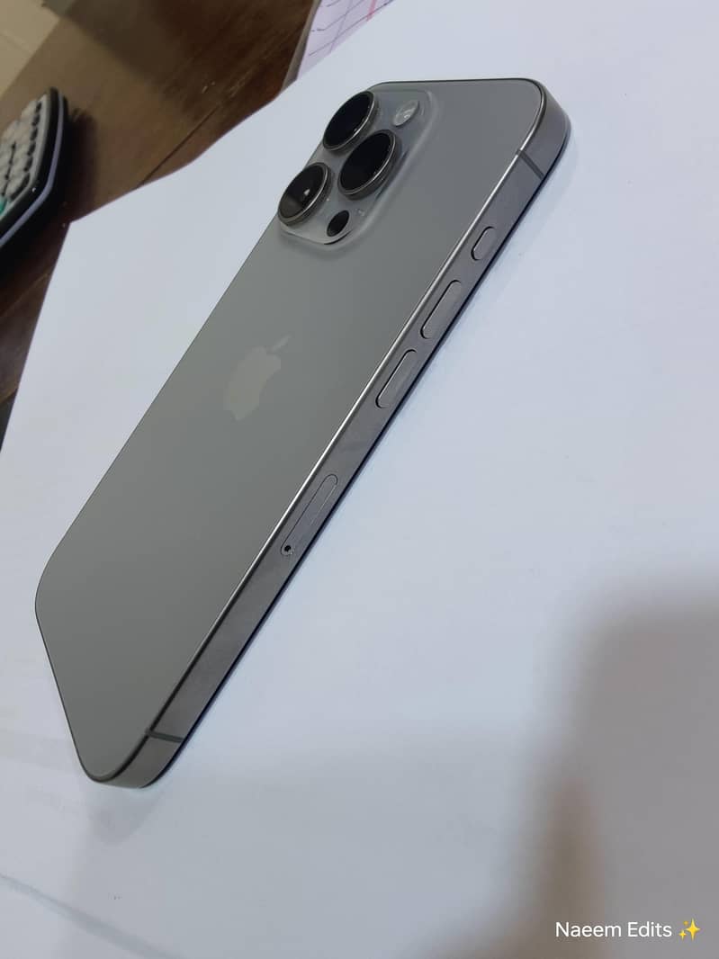 Apple iPhone 15 Pro 1