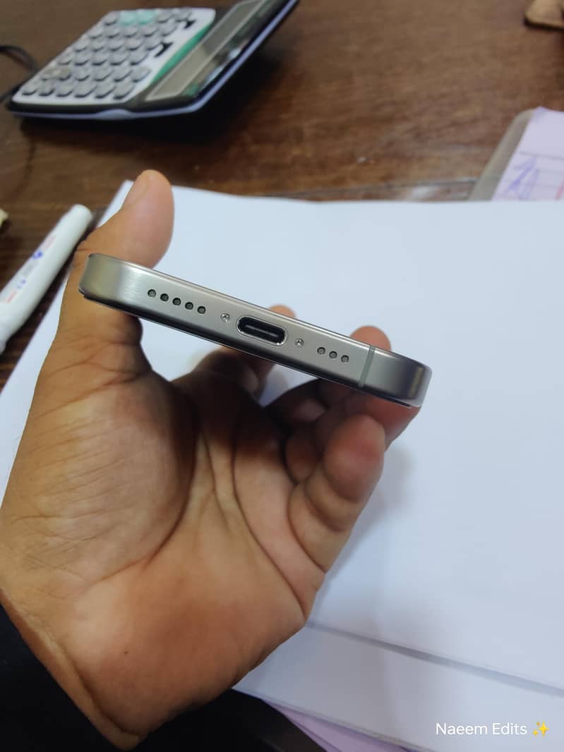 Apple iPhone 15 Pro 2