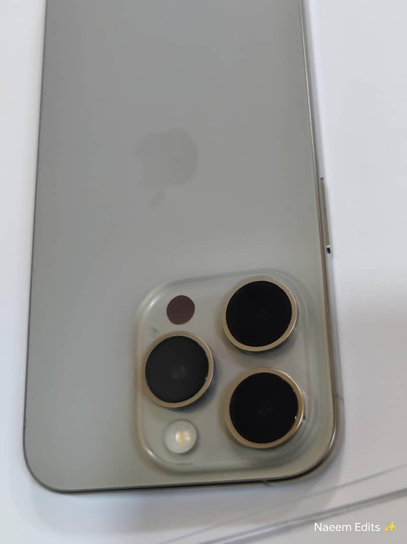Apple iPhone 15 Pro 5