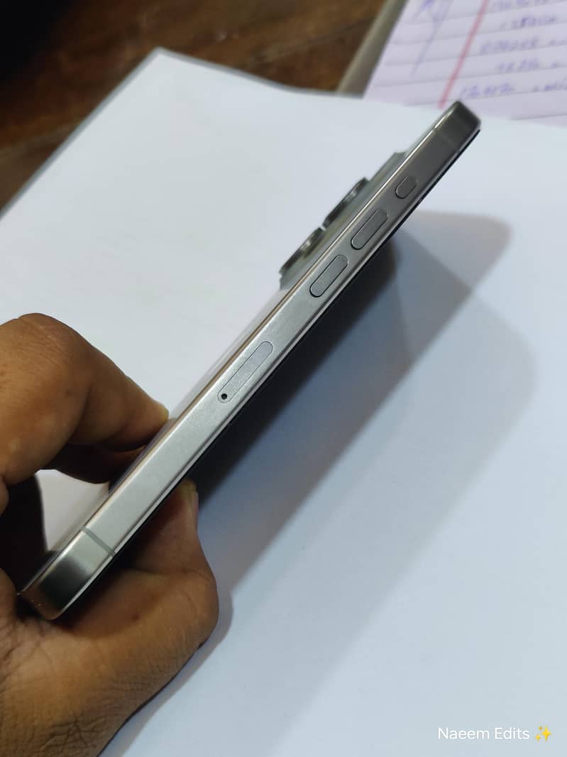 Apple iPhone 15 Pro 18