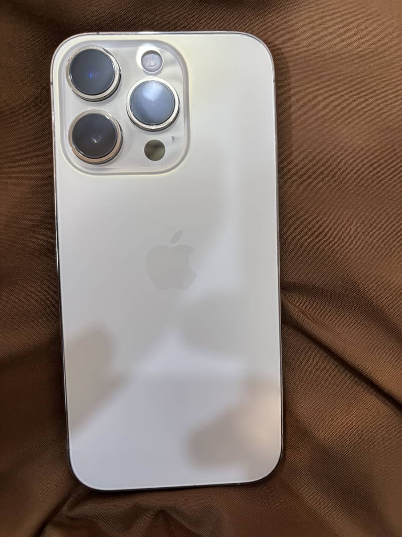 Apple iPhone 14 Pro 0