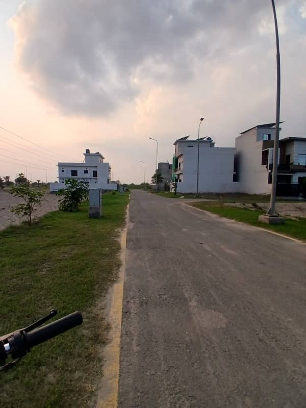 FIVE MARLA PLOT FOR SALE 4
