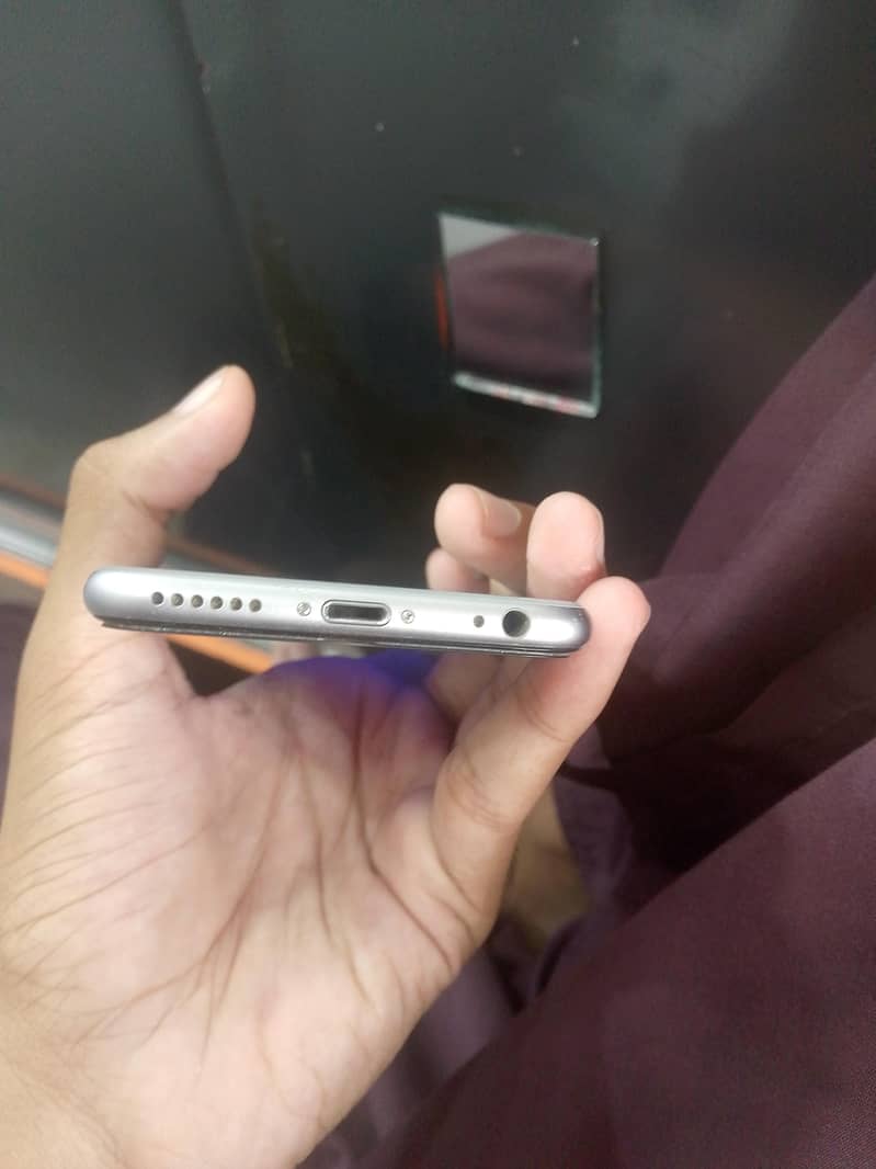 Apple iPhone 6S 3