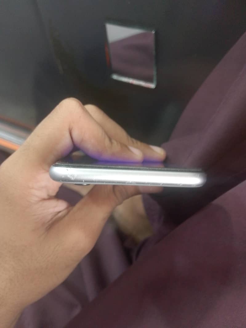 Apple iPhone 6S 5