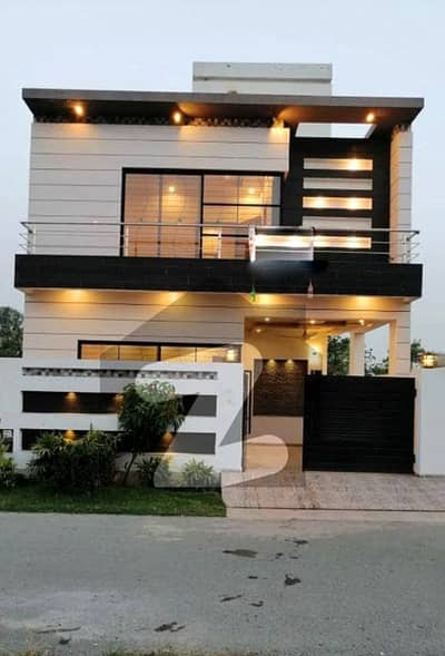5 Marla Well Maintained Bungalow for Sale | DHA Phase 5 Lahore | Excellent Location