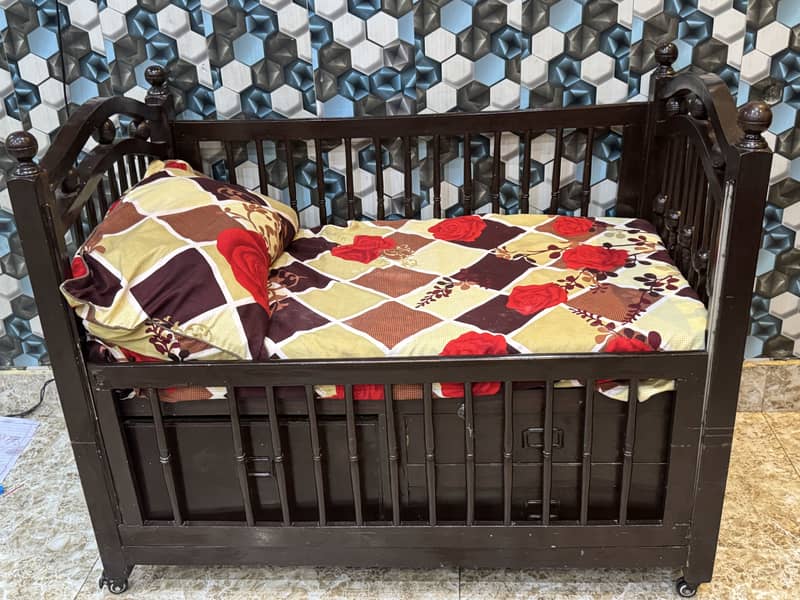 Baby cot 4