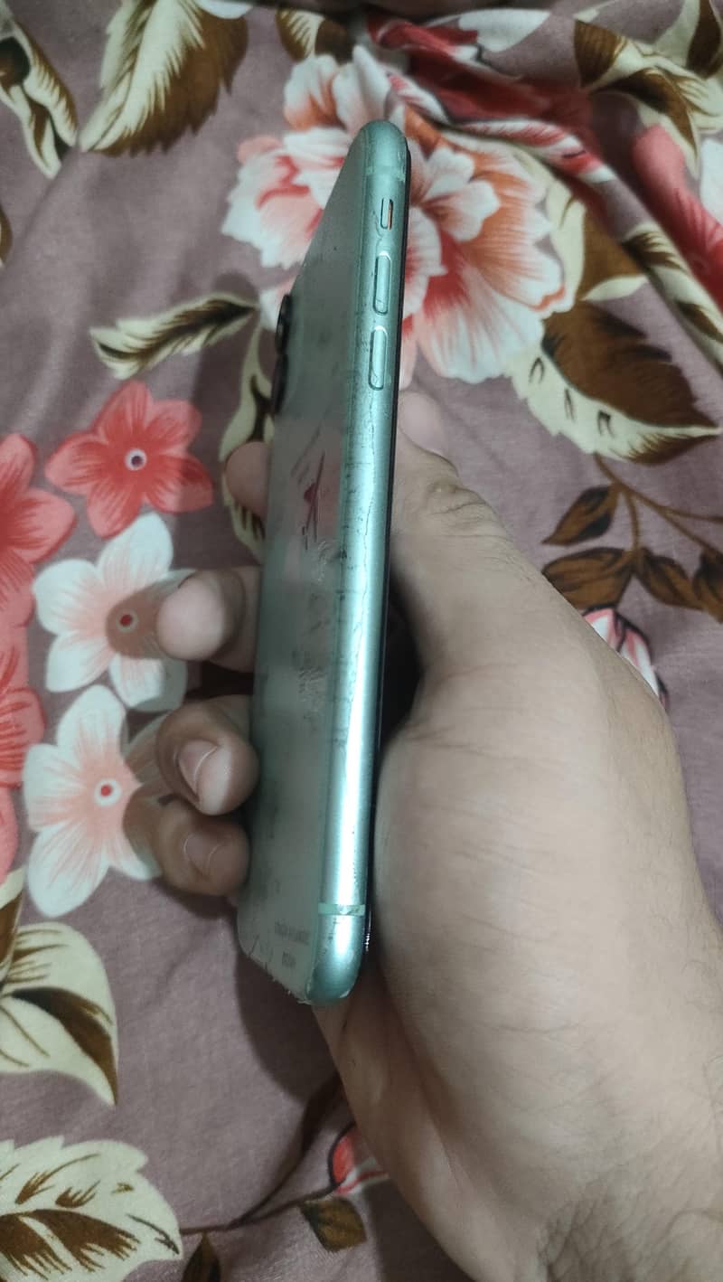 Apple iPhone 11 2