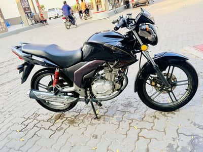 Suzuki GSX 125 2024- Pristine Condition | 6700 KM| Complete Protection