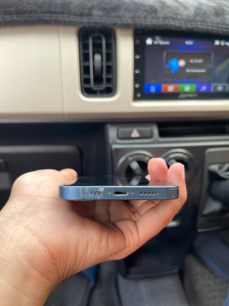 Apple iPhone 13 1