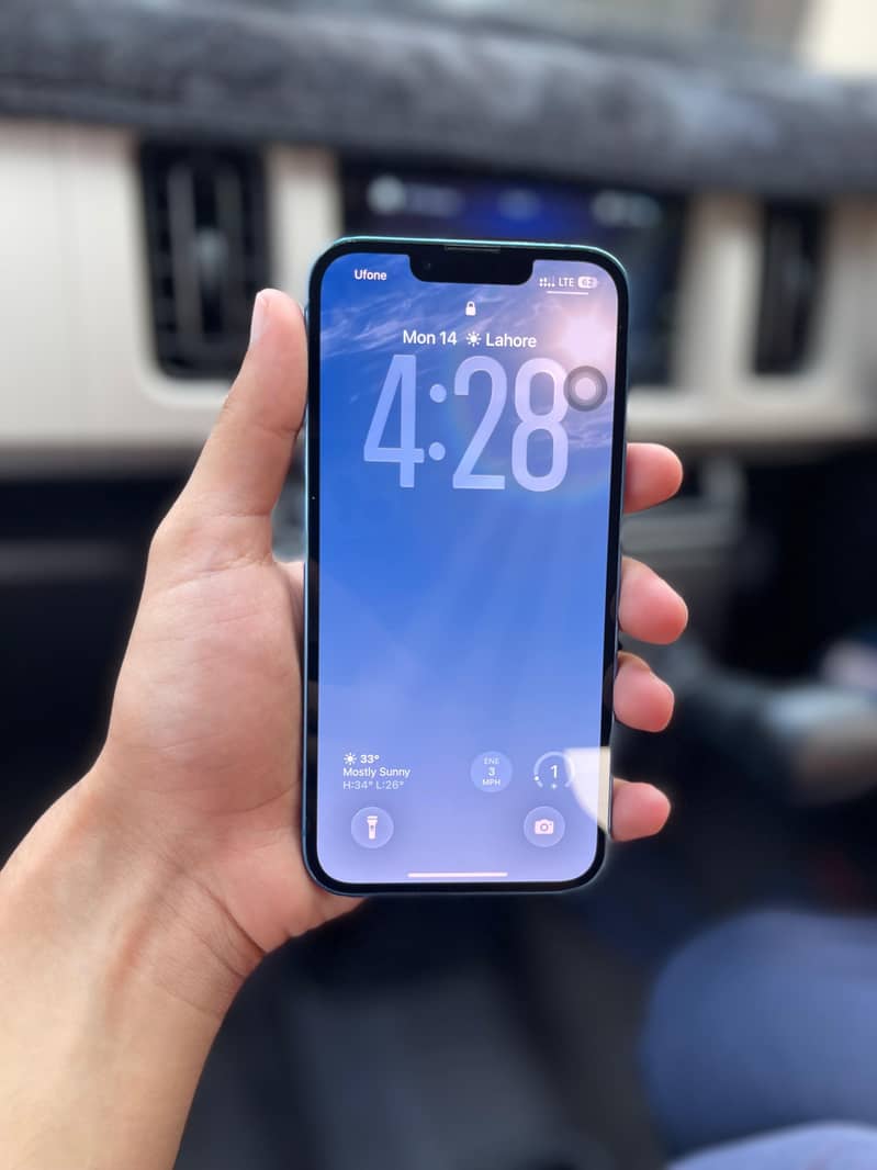 Apple iPhone 13 3