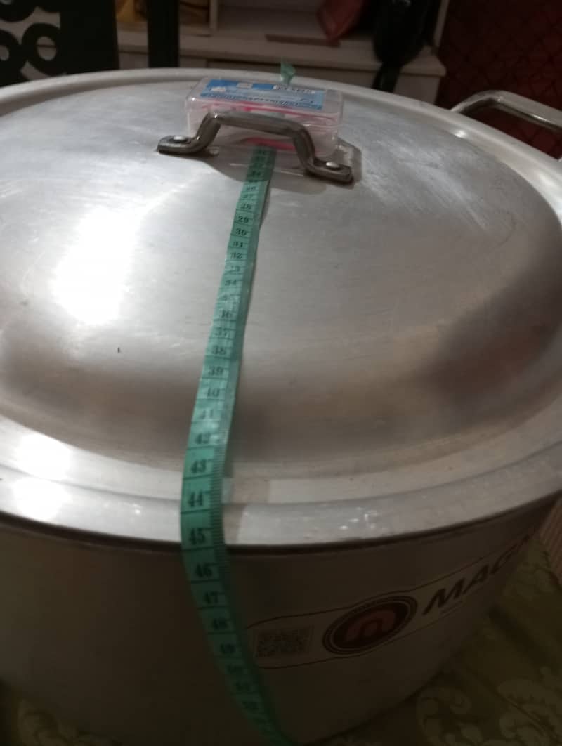 Large cooking pan 1