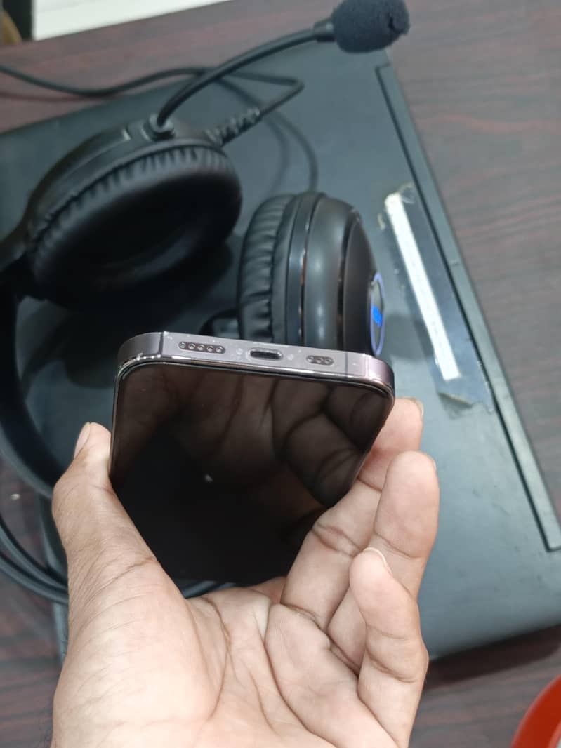 Apple iPhone 14 Pro 2