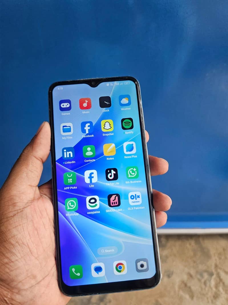 OPPO A77 1