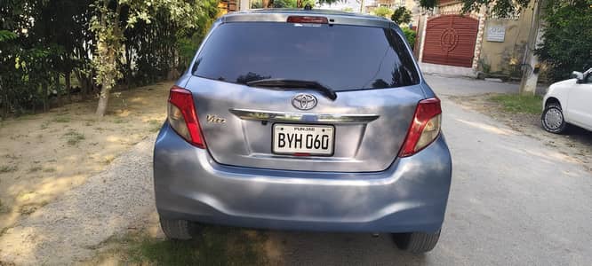 Toyota Vitz 2011