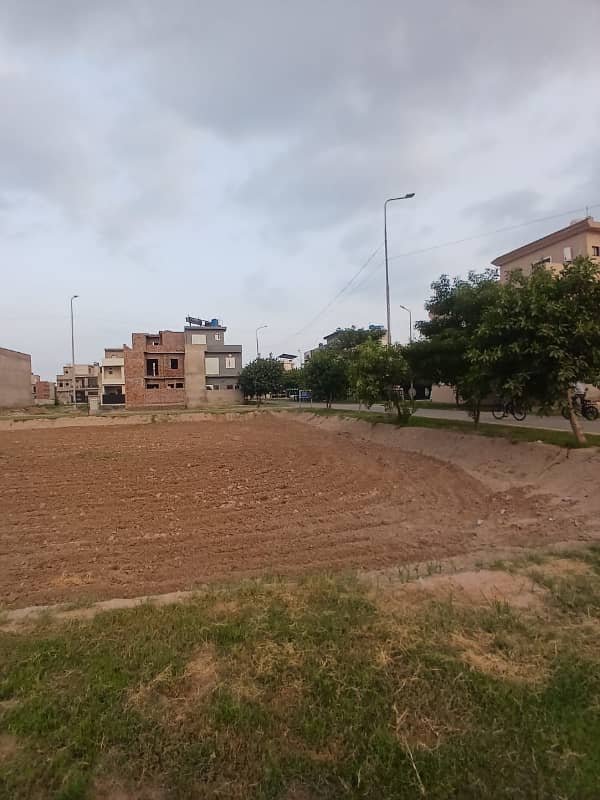 FIVE MARLA PLOT FOR SALE 4