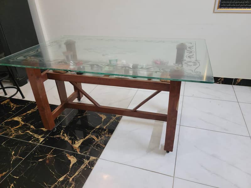 Dinning table 0