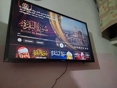good condition branded led smart tv