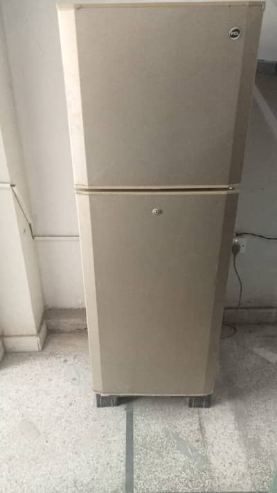 Medium size used fridge in running 10/10 condition. PEL company
