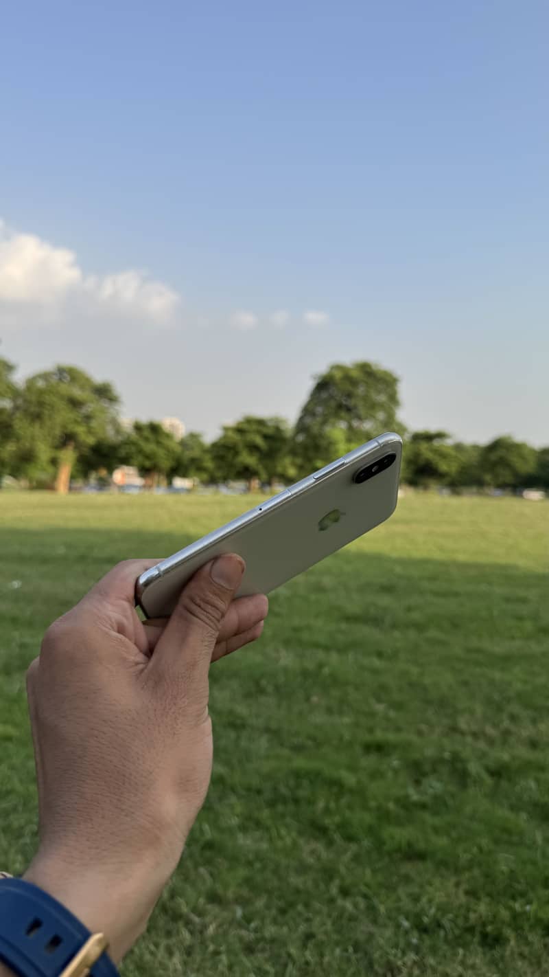 Apple iPhone XS 6
