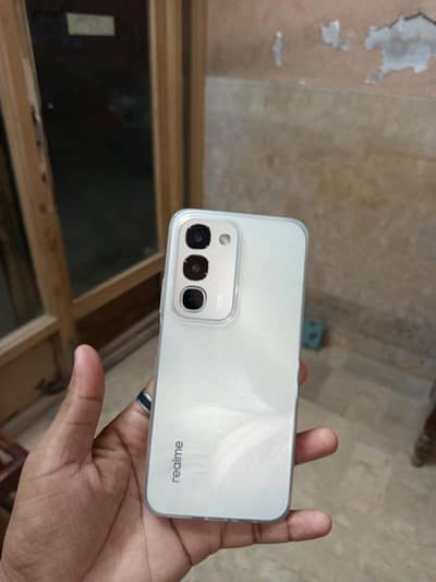 realme C100