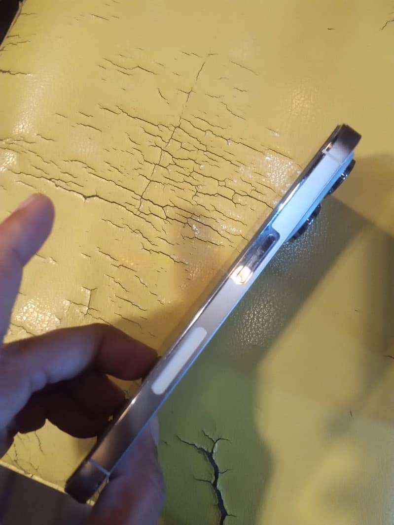 Apple iPhone 14 Pro 1