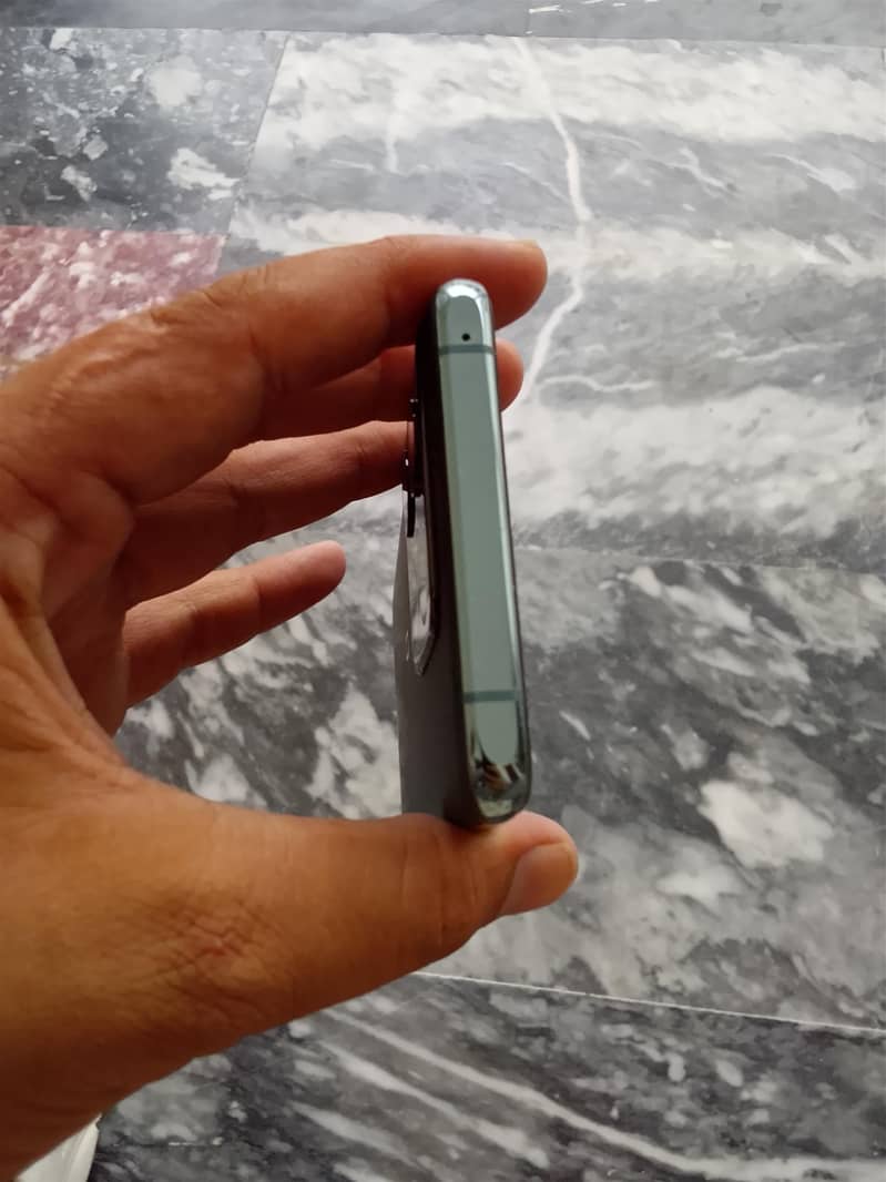 One Plus 10 Pro 1