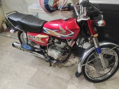 Honda 125 model 19/20 dacuments clear biomatric available