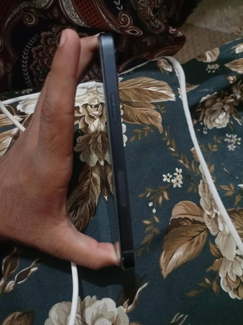 Apple iPhone 12 5