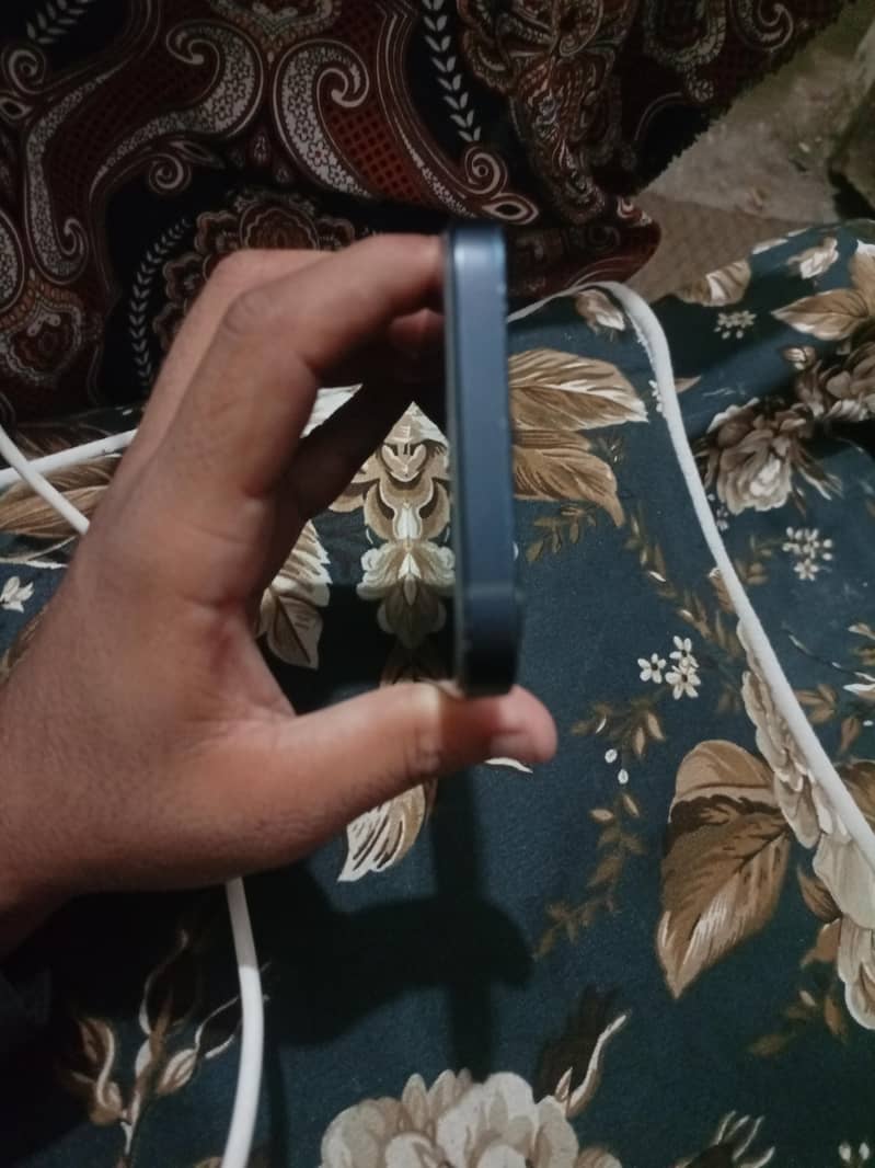 Apple iPhone 12 6