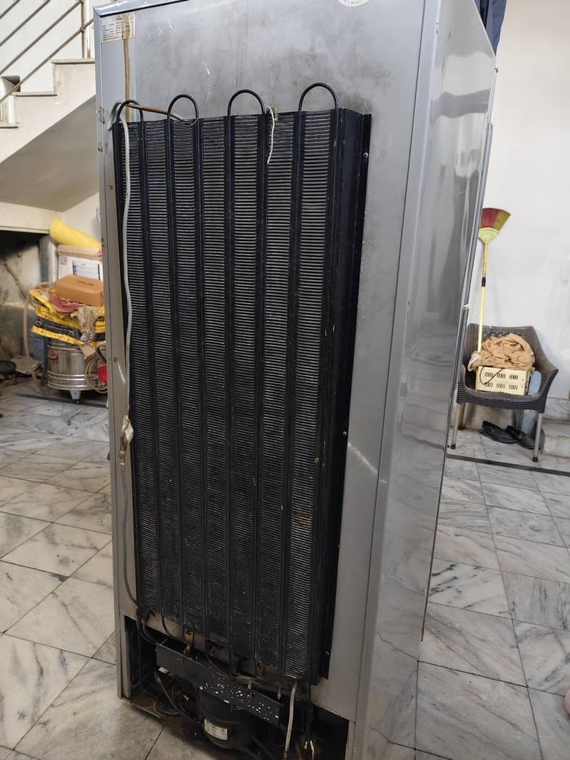 Dawlance Refrigerator Model 9188WBS – Fully Working – Good Condition 4