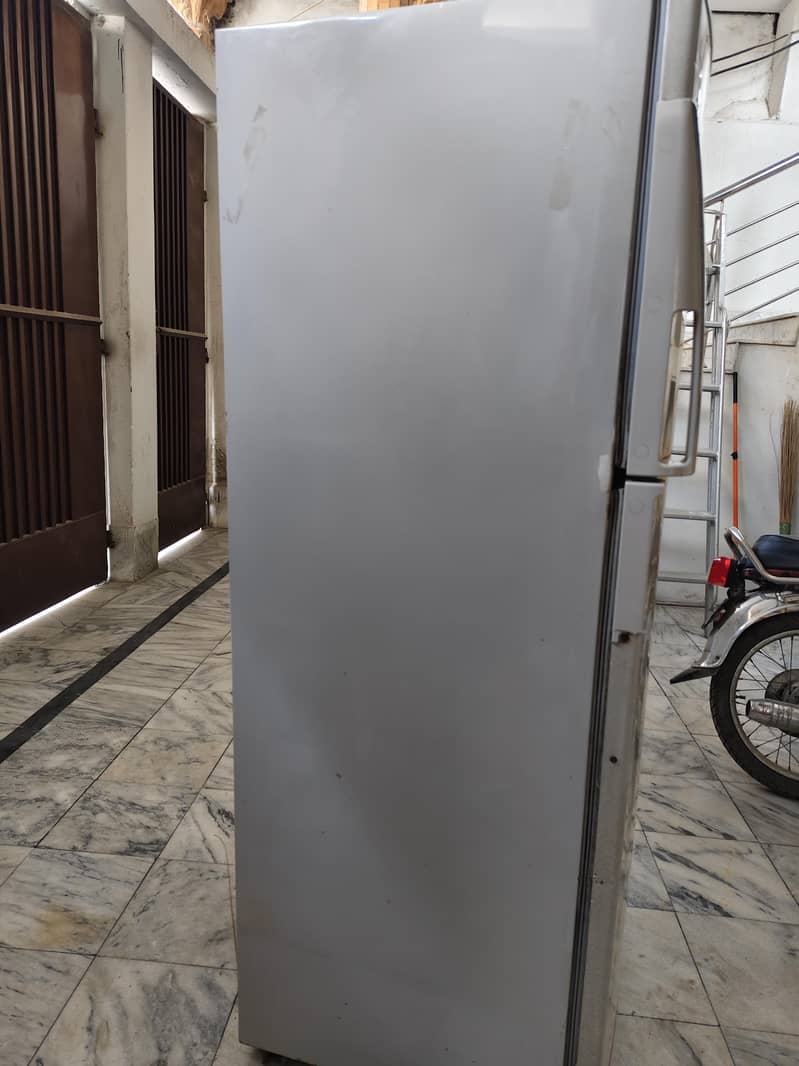 Dawlance Refrigerator Model 9188WBS – Fully Working – Good Condition 5