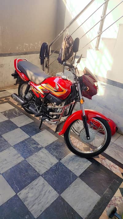 Honda Pridor for sale in showroom condition.