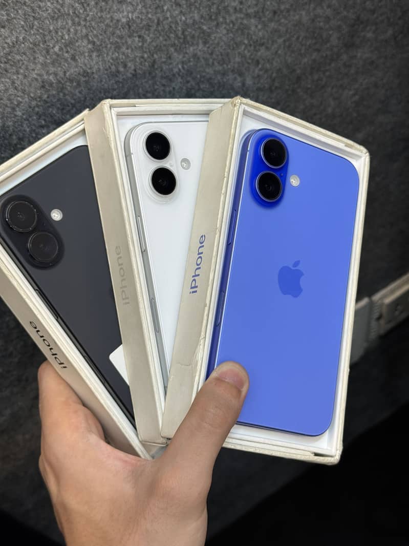Apple iPhone 16 4