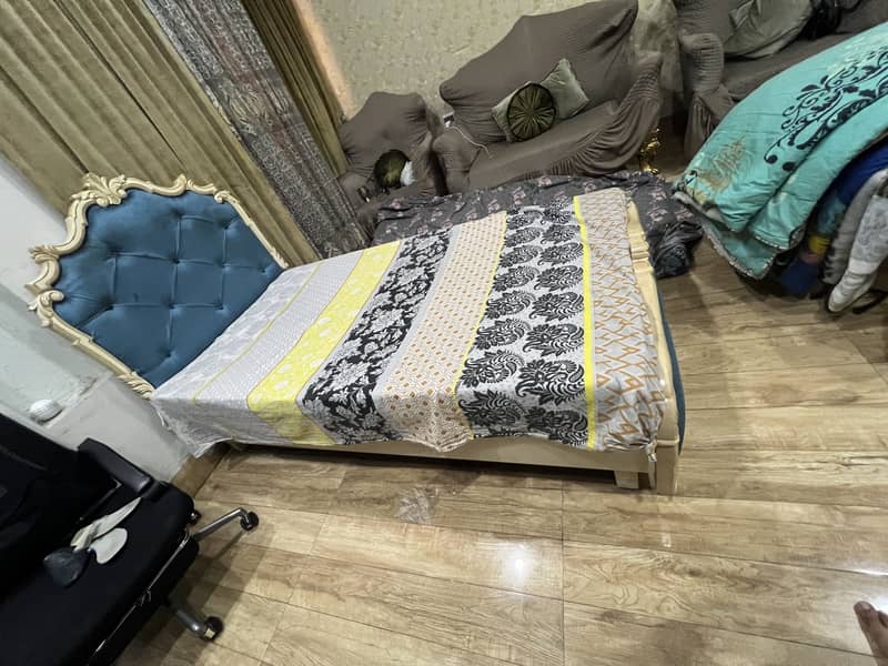 Single person bed 1