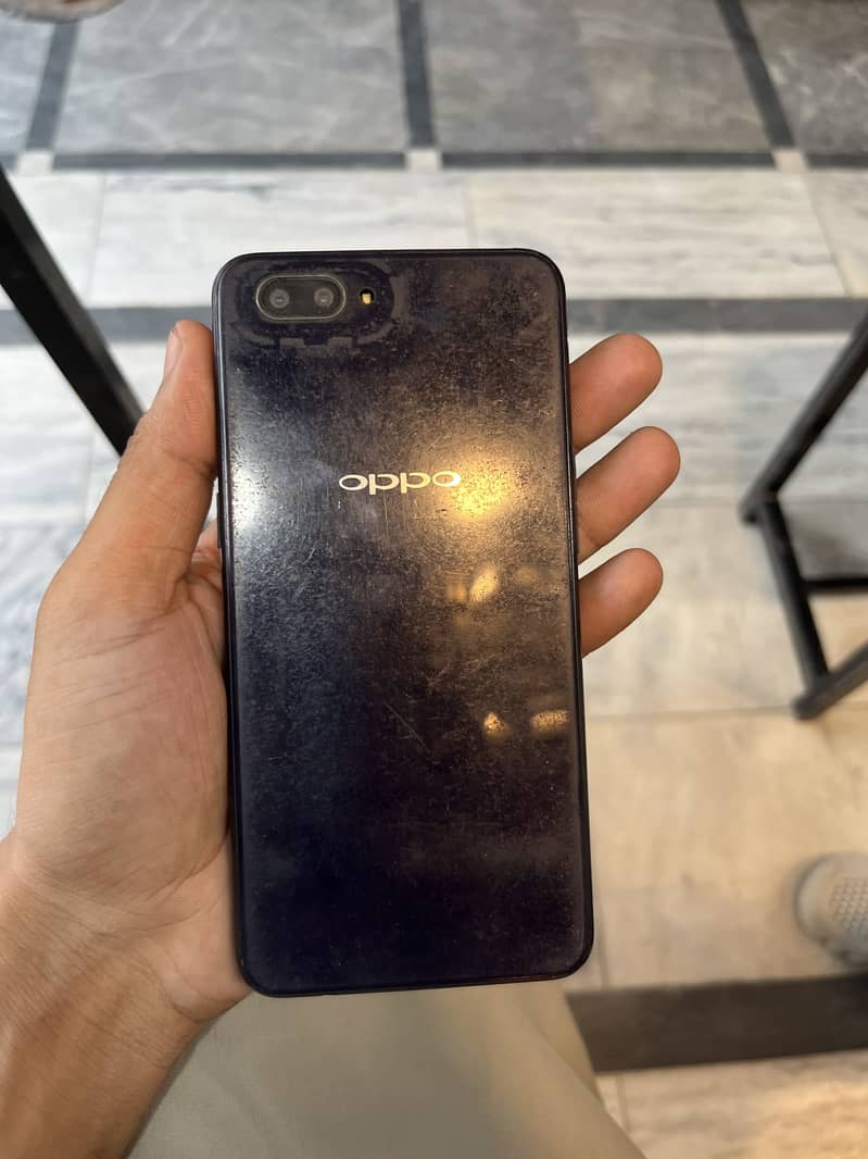OPPO A3s 4